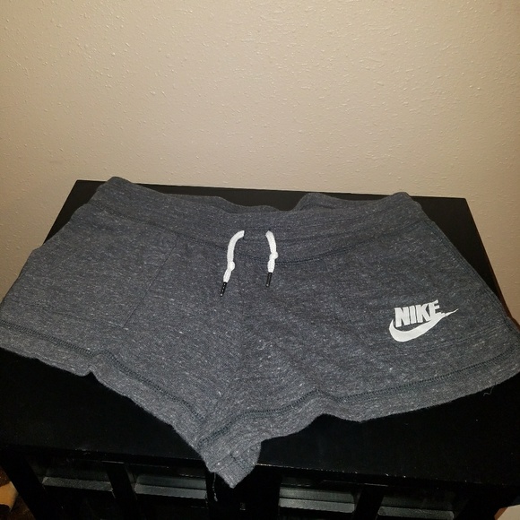 Nike Pants - Size L Nike Shorts